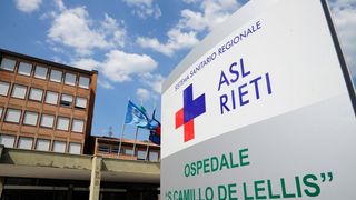 Un rom&acirc;n a omor&acirc;t un italian &icirc;n v&acirc;rstă de 72 de ani &icirc;ntr-un spital! Ambii erau internați din cauza problemelor psihice