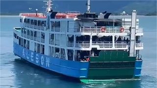 Nava avariată a emis un semnal de pericol duminică 