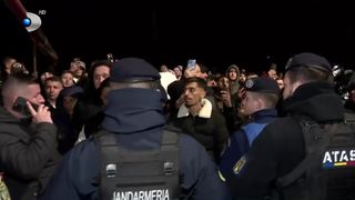 VIDEO &bdquo;Școala de corecție și mai departe pușcăria&rdquo;. Revoltă fără precedent &icirc;n județul Timiș după ce minorul de 13 ani, implicat &icirc;n uciderea lui Mario, a fost adus la bunicii lui
