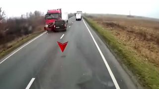 VIDEO Primele ipoteze după tragedia din Timiș. Ce se afla pe șosea &icirc;n momentul impactului. Martorii sunt &icirc;ngroziți