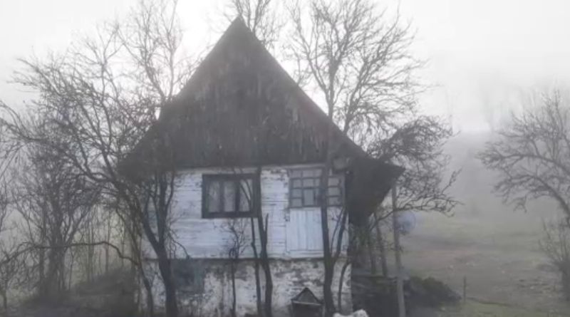 Casa în care Ileana Ciuta locuiește cu fiul său