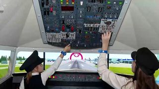 VIDEO &bdquo;Mă simt foarte fericită&rdquo;. Locuri de joacă potrivite pe timp de iarnă