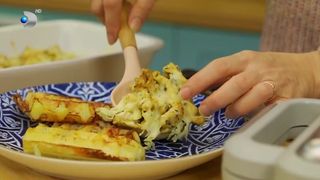 VIDEO Gofre din cartofi, cu pui: un preparat simplu și savuros