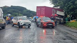 Imagini de la locul accidentului de microbuz