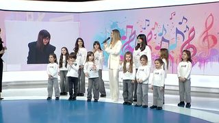 VIDEO &bdquo;Altfel n-am putea să funcționăm ca o echipă&rdquo;. Alina Sorescu și picii ei, colaborarea perfectă