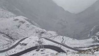 Anunț important pentru șoferi. Circulația pe Transfăgărășan se oprește parțial p&acirc;nă &icirc;n 20 martie pentru lucrările de la Barajul Vidraru