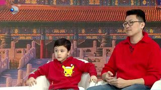 VIDEO Baritonul Fang Shuang și fiul său, pregătiri pentru Noul An Chinezesc