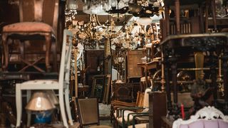 (P) Ce greșeli fac oamenii c&acirc;nd programează o debarasare de mobilă?