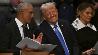 VIDEO Furie pe rețelele sociale după ce Trump a postat un clip rasist cu soții Obama &icirc;n chip de maimuțe