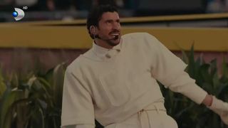 VIDEO Spectacol latino pe scena Super Bowl! Bad Bunny a făcut istorie