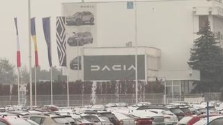 VIDEO Concedieri masive la Dacia Mioveni