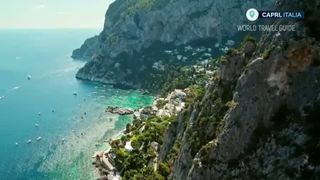 VIDEO Capri impune noi reguli stricte pentru turiști