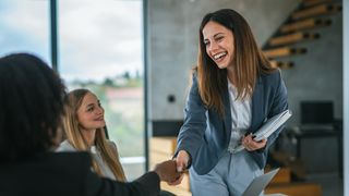 Perioada de probă la angajare &icirc;n 2026: principalele reglementări din Codul Muncii