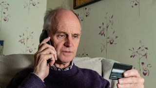 Top 5 metode prin care escrocii vor &icirc;ncerca să &icirc;ți fure banii &icirc;n 2026. Cum să fii vigilent