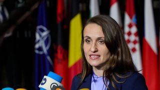 Ministrul Afacerilor Externe, absentă la dezbaterea moțiunii &icirc;mpotriva sa. Motivul pentru care lipsește Oana Țoiu: "Vocea noastră răm&acirc;ne una europeană"