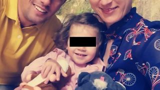 C&acirc;nd vor fi &icirc;nmorm&acirc;ntați Dan și Cătălina, soții morți &icirc;n accidentul din Brăila. Ce se &icirc;nt&acirc;mplă cu fetița lor rămasă acum orfană