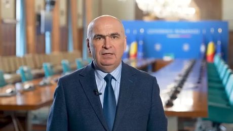 VIDEO Guvernul pregătește tăieri masive &icirc;n administrație. Bugetarii și polițiștii protestează la Palatul Victoria