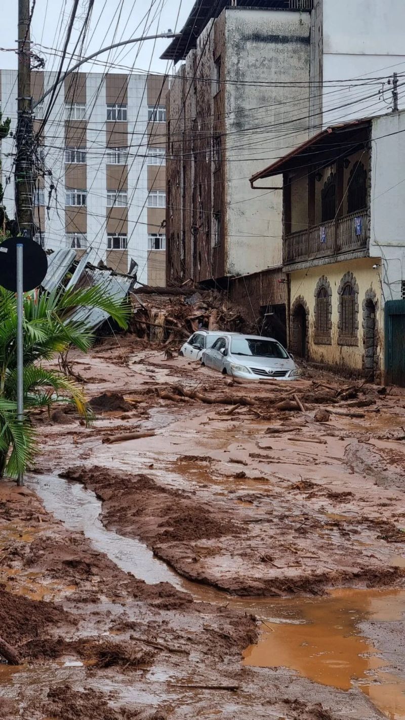 Cel puțin 30 de oameni și-au pierdut viața în inundațiile devastatoare din Brazilia