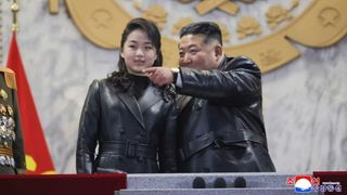Kim Jong Un și-a desemnat fiica de 13 ani "director general" peste rachetele nucleare și i-a transmis un mesaj lui Donald Trump