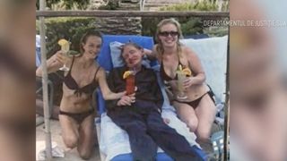 VIDEO Poza cu Stephen Hawking care a &icirc;ncins internetul