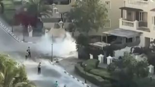 VIDEO Rom&acirc;nii blocați &icirc;n Orientul Mijlociu: &rdquo;Dormim &icirc;n parcare&rdquo;. Turiștii, &icirc;ntre speranță și frica de moarte