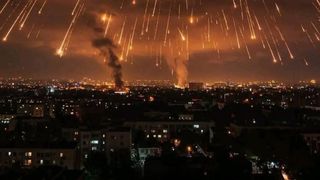 Americanii, avertizați "să plece imediat" din 14 țări din Orientul Mijlociu. Trump: Avem arme pentru un "război veșnic&rdquo;