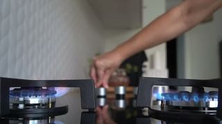 VIDEO Războiul din Orientul Mijlociu aduce scumpiri la carburanți și gaze