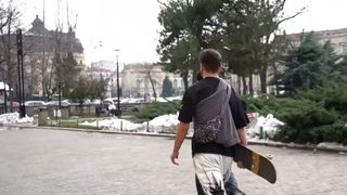 VIDEO Rom&acirc;nia, &icirc;ntre liniște și incertitudine. Cum trăiesc rom&acirc;nii &icirc;n timp ce &icirc;n Orientul Mijlociu este război