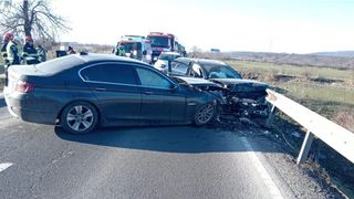 Accident cumplit &icirc;n Mureș! Cinci persoane au fost rănite, printre care și doi copii
