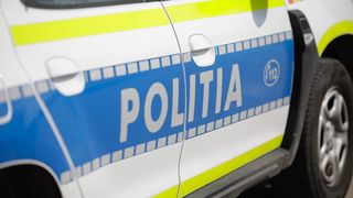 Polițistă din Ilfov, cercetată pentru că făcea videochat &icirc;nainte să &icirc;mbrace uniforma. Femeia este anchetată după ce șefii i-au aflat trecutul