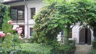 Primul proprietar al celei mai vechi case din București era urmărit internațional! Avea o datorie uriașă de achitat