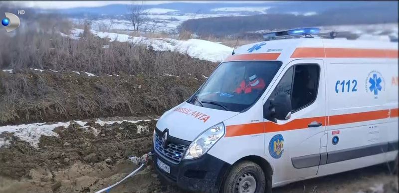 Salvarea a rămas blocată în noroi