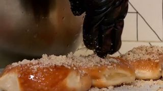 VIDEO Mucenicii de 9 martie, o tradiție dulce, dar la prețuri &bdquo;piperate&rdquo;