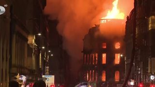 VIDEO Incendiu devastator &icirc;n Glasgow. la O clădire istorică, distrusă de flăcări