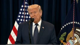 Donald Trump: Războiul din Iran, "aproape &icirc;ncheiat". Prețul petrolului, &icirc;n scădere după vestea de la Casa Albă