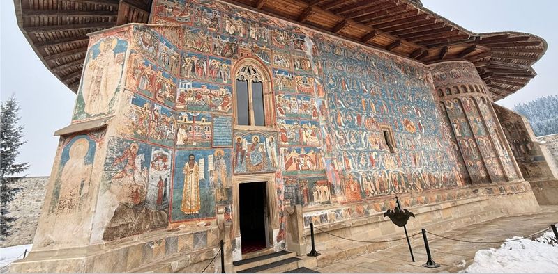 Mănăstirea Voroneț, fațada de Sud - februarie 2026  