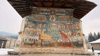Mănăstirea Voroneț, fațada de Vest, cu celebra "Judecată de Apoi"- februarie 2026&nbsp;&nbsp;