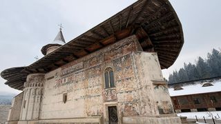 Fațada de Nord și &icirc;nvelitoarea de la Voroneț