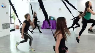 VIDEO &bdquo;&Icirc;nseamnă, &icirc;n primul r&acirc;nd, distracție&rdquo;. Bungee Superfly, un nou tip de antrenament