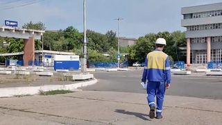 VIDEO Combinatul siderurgic din Galați, scos la licitație fără succes. Mii de angajați stau fără salarii de luni bune: &bdquo;Este tragic. C&acirc;nd ajung aici &icirc;mi vine să pl&acirc;ng&rdquo;