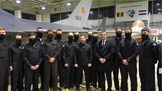 Volodimir Zelenski: &bdquo;Mulțumesc Rom&acirc;niei&rdquo;. Mesajul președintelui ucrainean după ce a vizitat Centrul European de Instruire F-16 de la Fetești