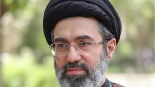 Noua fotografie de profil a lui Mojtaba Khamenei