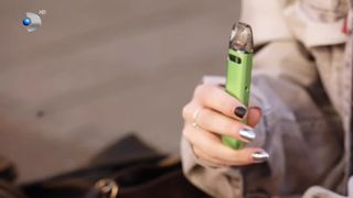 VIDEO O nouă dezbatere &icirc;n Senat! Proiect de lege: țigările electronice, interzise &icirc;n interior