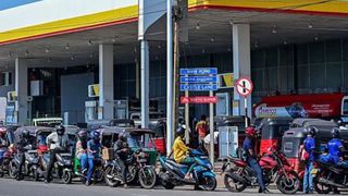 Fiecare zi de miercuri, sărbătoare națională. Țările din Asia adoptă măsuri extreme pentru a face economie de benzină și motorină