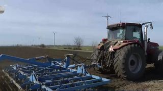 VIDEO &bdquo;Costurile au crescut&rdquo;. Criză agricolă: războiul afectează &icirc;ngrășămintele