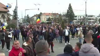 VIDEO &bdquo;S-au folosit de noi și acum ne umilesc&rdquo;. A doua zi de proteste la T&acirc;rgu Jiu