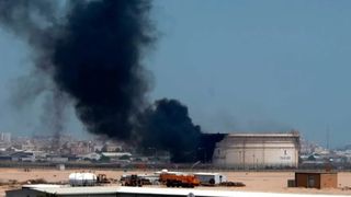 VIDEO Noi atacuri &icirc;n Dubai și alte orașe din Orientul Mijlociu. Rafinărie din Kuweit, &icirc;n flăcări