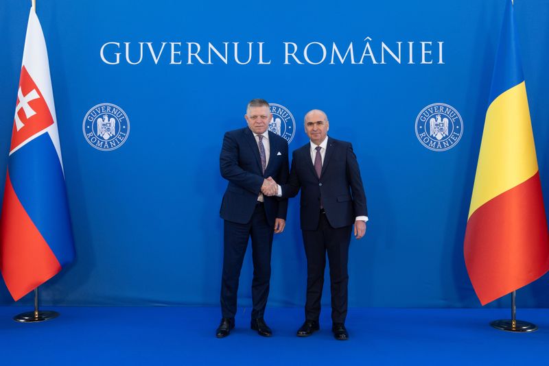 Robert Fico, primit la Palatul Victoria de Ilie Bolojan