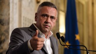 Plafonarea alimentelor de bază, o urgență pentru Rom&acirc;nia! Ministrul Agriculturii, cerere imediată la Guvern: &rdquo;O situație de criză&rdquo;