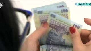 VIDEO Ultima zi de taxe cu bonificație. Cozi și aglomerație la ghișee